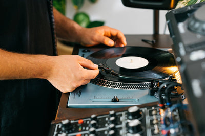 Here's what you need to know before you buy a record player!
