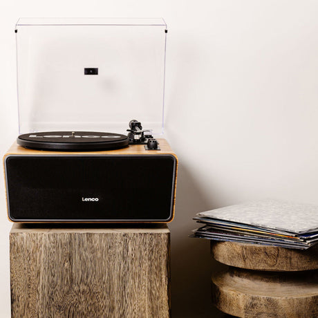 Platenspeler met speakers