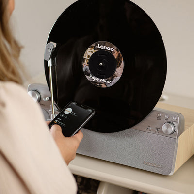 LENCO LSA-071SI - Volautomatische verticale platenspeler met ingebouwde luidsprekers en Bluetooth® - Zilver