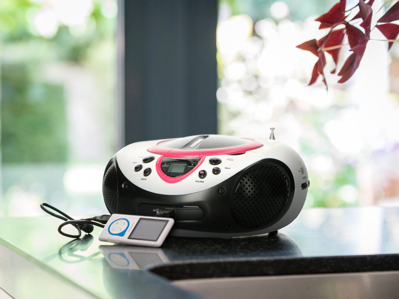 LENCO SCD-38 USB Pink - Portable FM Radio CD and USB player - Pink
