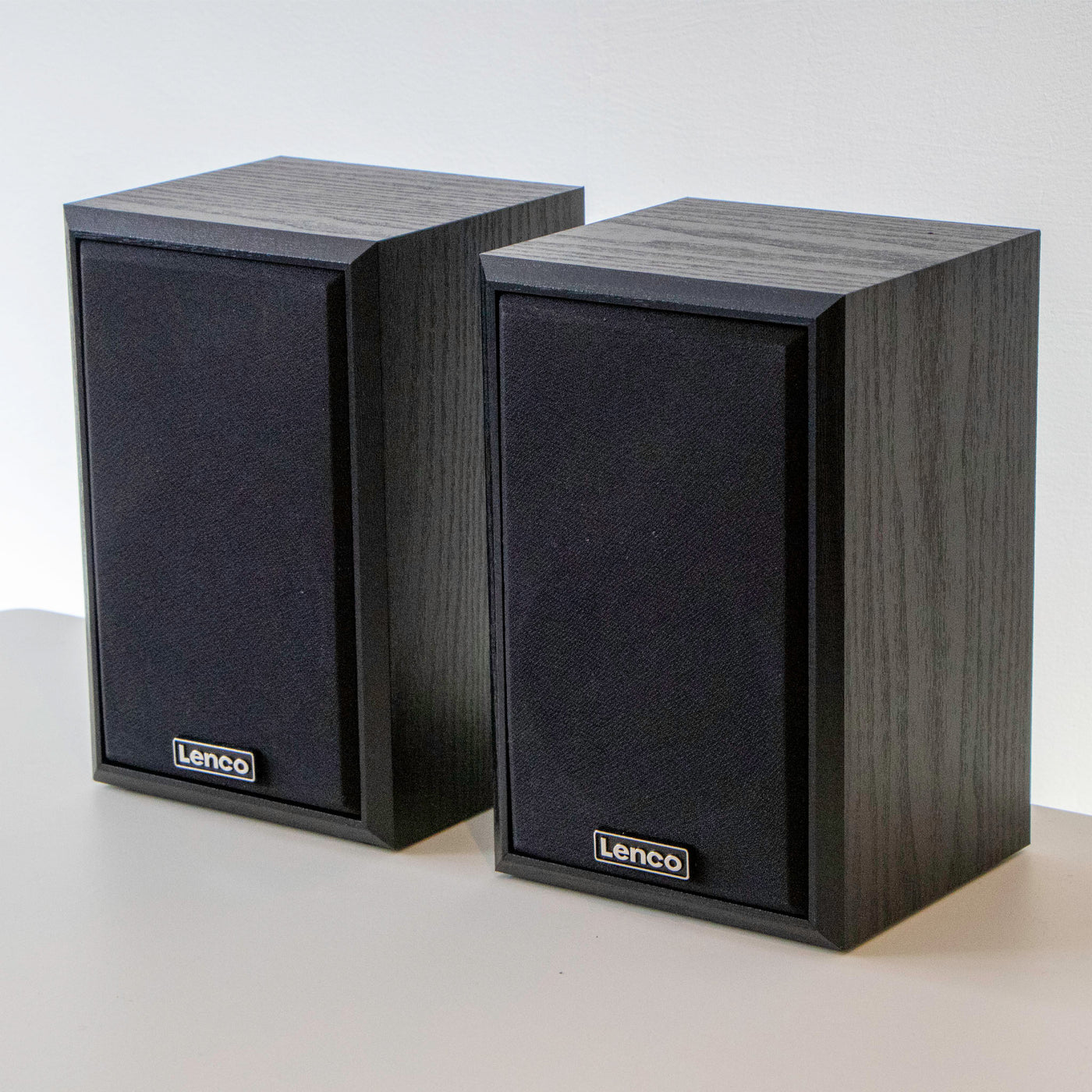 LENCO - LS-101BK - Houten platenspeler met Bluetooth®, 2 externe speakers