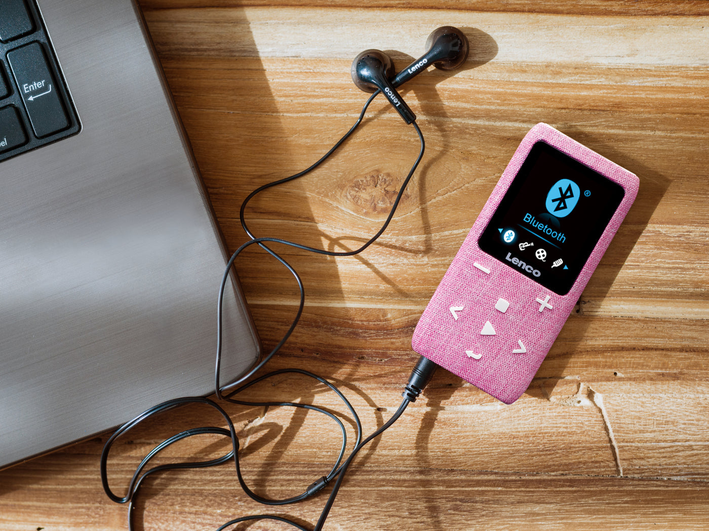 LENCO Xemio-861PK - MP3/MP4 Player with Bluetooth® 8GB Micro SD Card - Pink