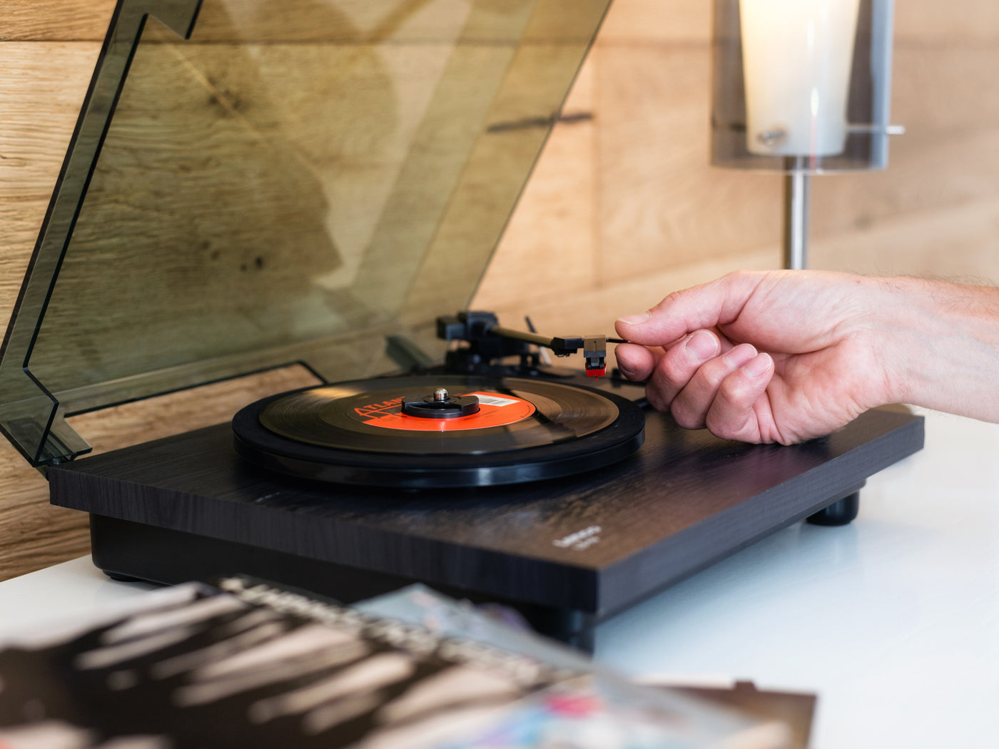 LENCO LS-10BK - Record Player with built-in speakers - Black