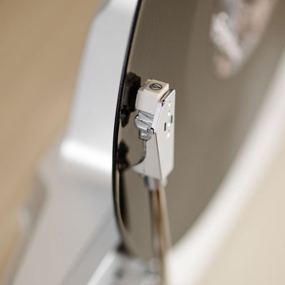 LENCO LSA-071SI - Volautomatische verticale platenspeler met ingebouwde luidsprekers en Bluetooth® - Zilver