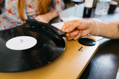 LENCO LS-40WD - Record Player with built-in speakers - Wood