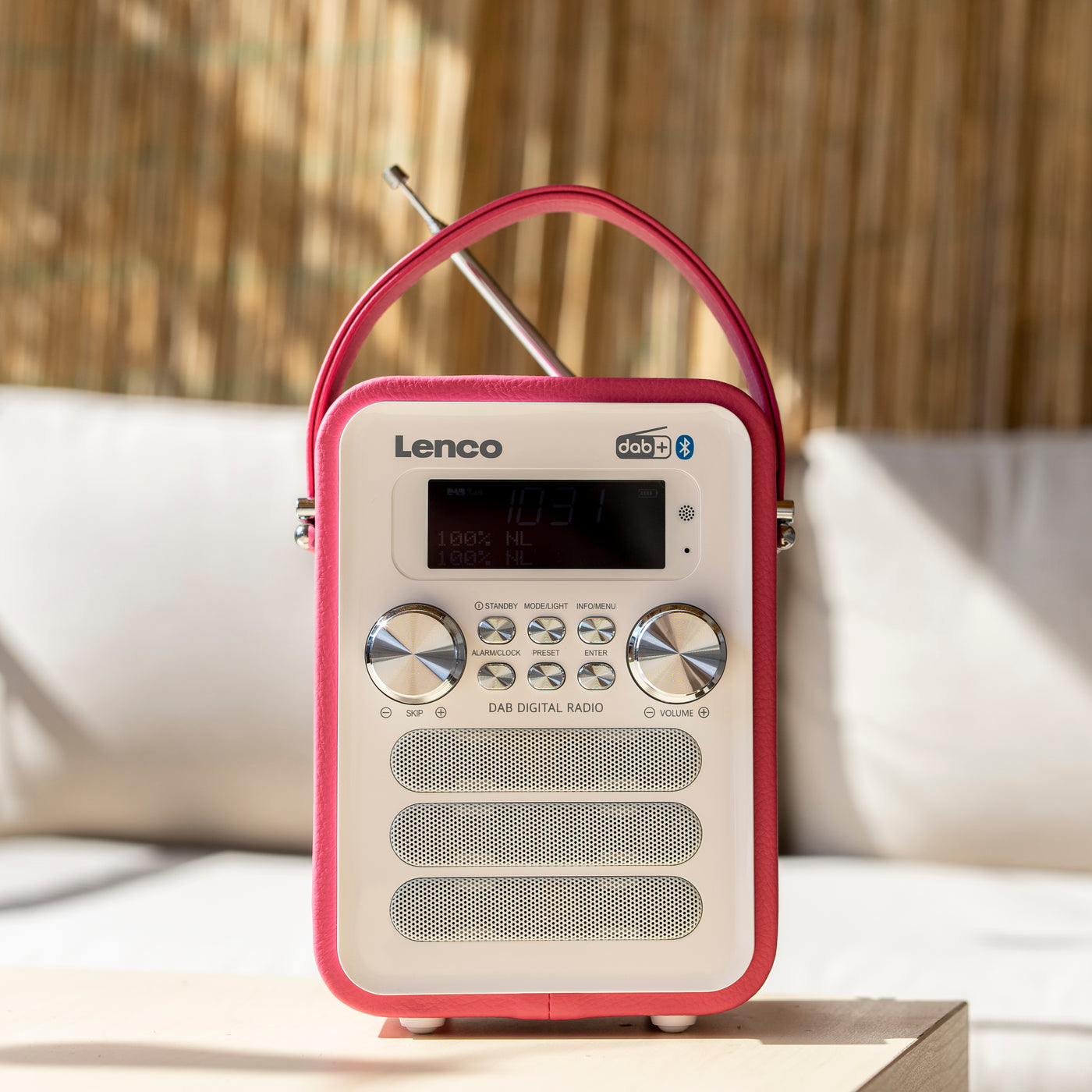 LENCO PDR-051PKWH - Portable DAB+ FM Radio with Bluetooth® and AUX-input, rechargeable battery - Pink